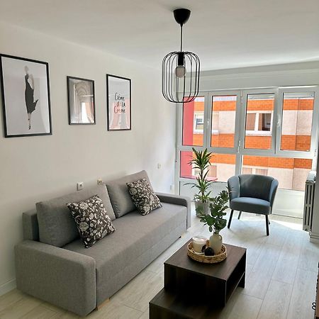Cozy Flat 5 Mins From The Beach Хихон Экстерьер фото