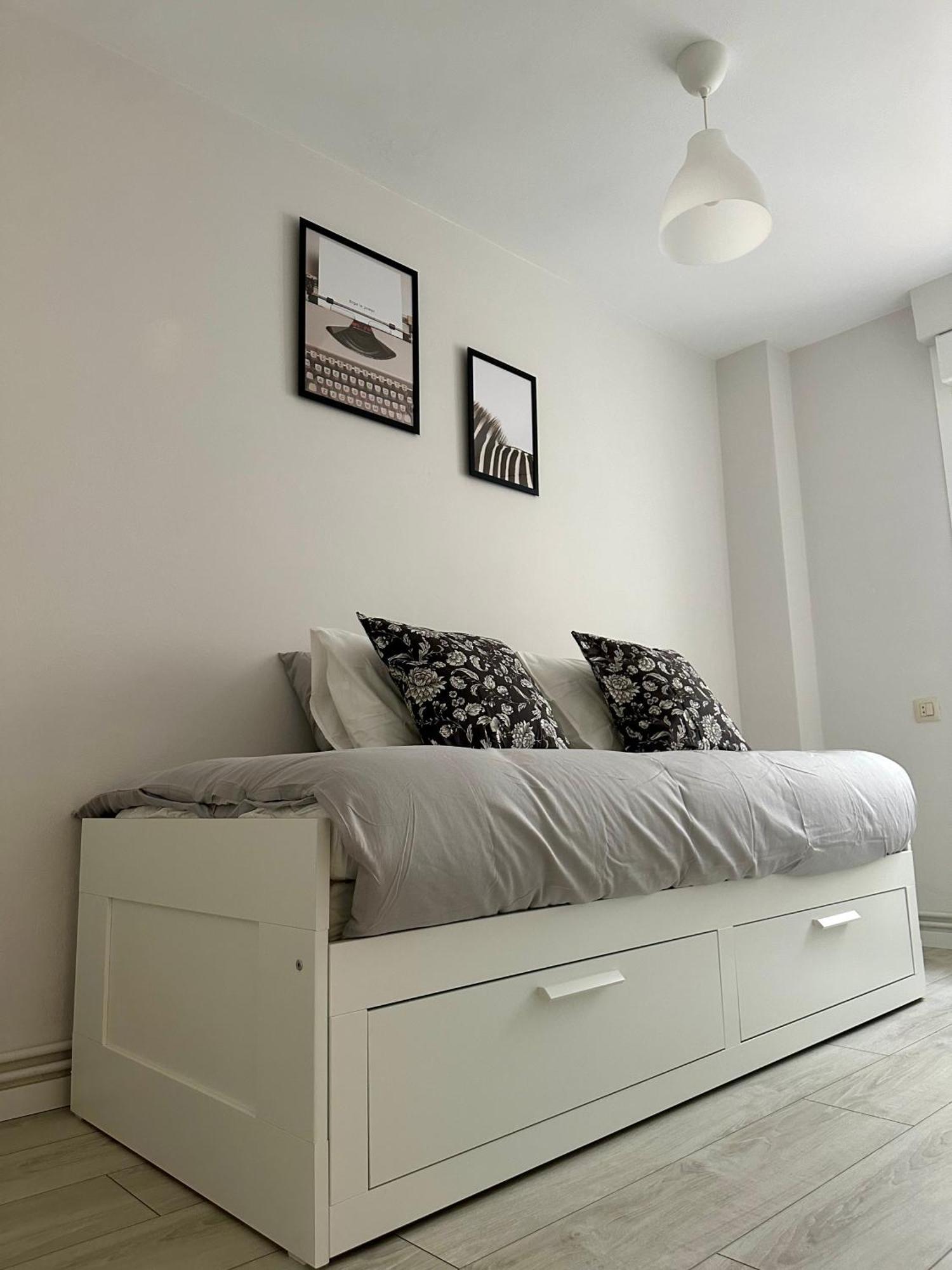 Cozy Flat 5 Mins From The Beach Хихон Экстерьер фото