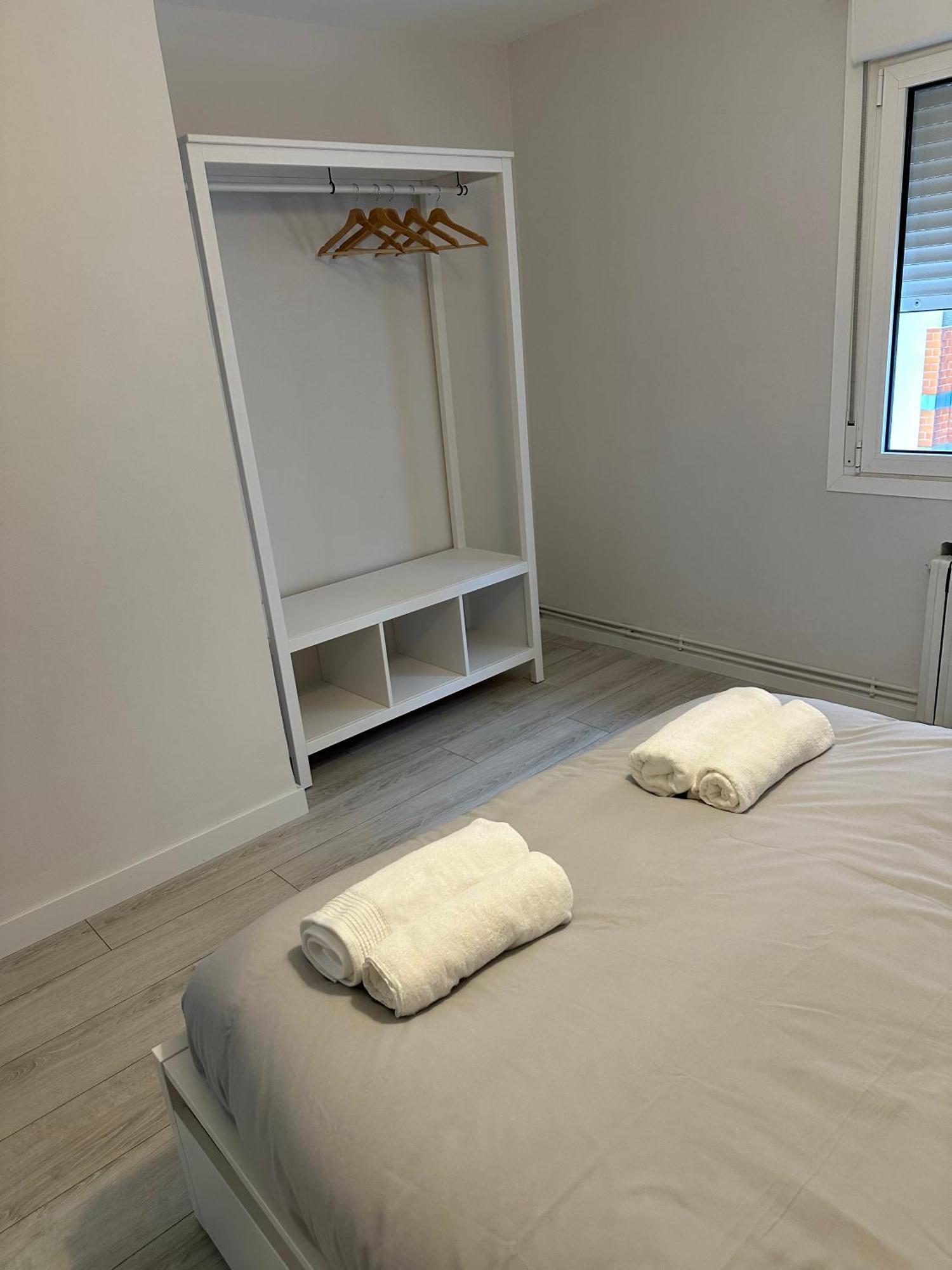 Cozy Flat 5 Mins From The Beach Хихон Экстерьер фото