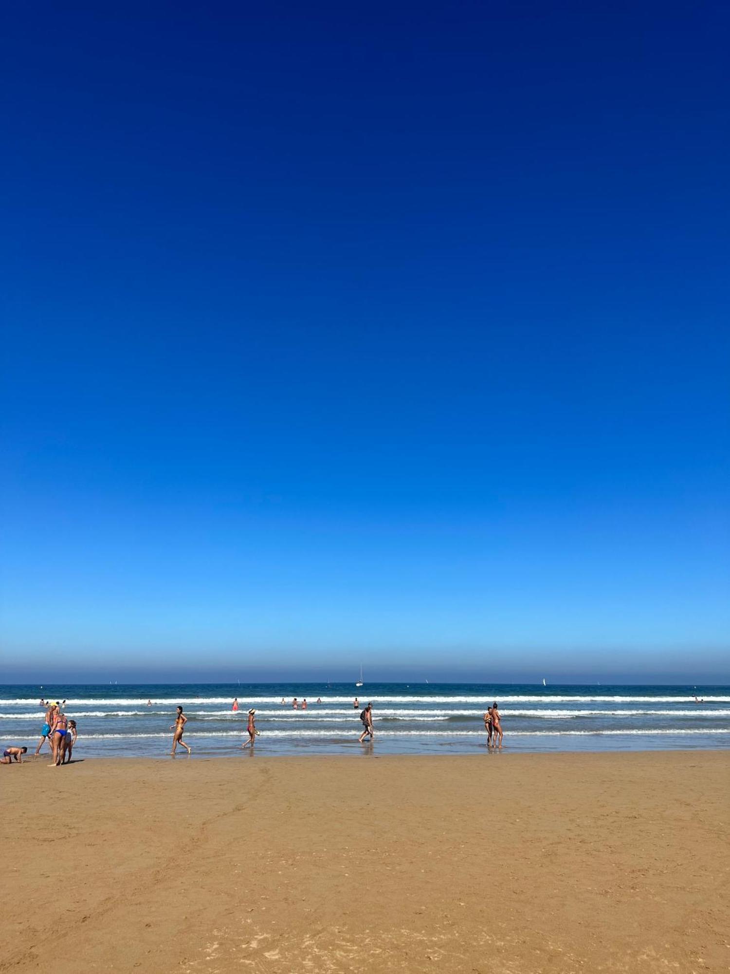 Cozy Flat 5 Mins From The Beach Хихон Экстерьер фото