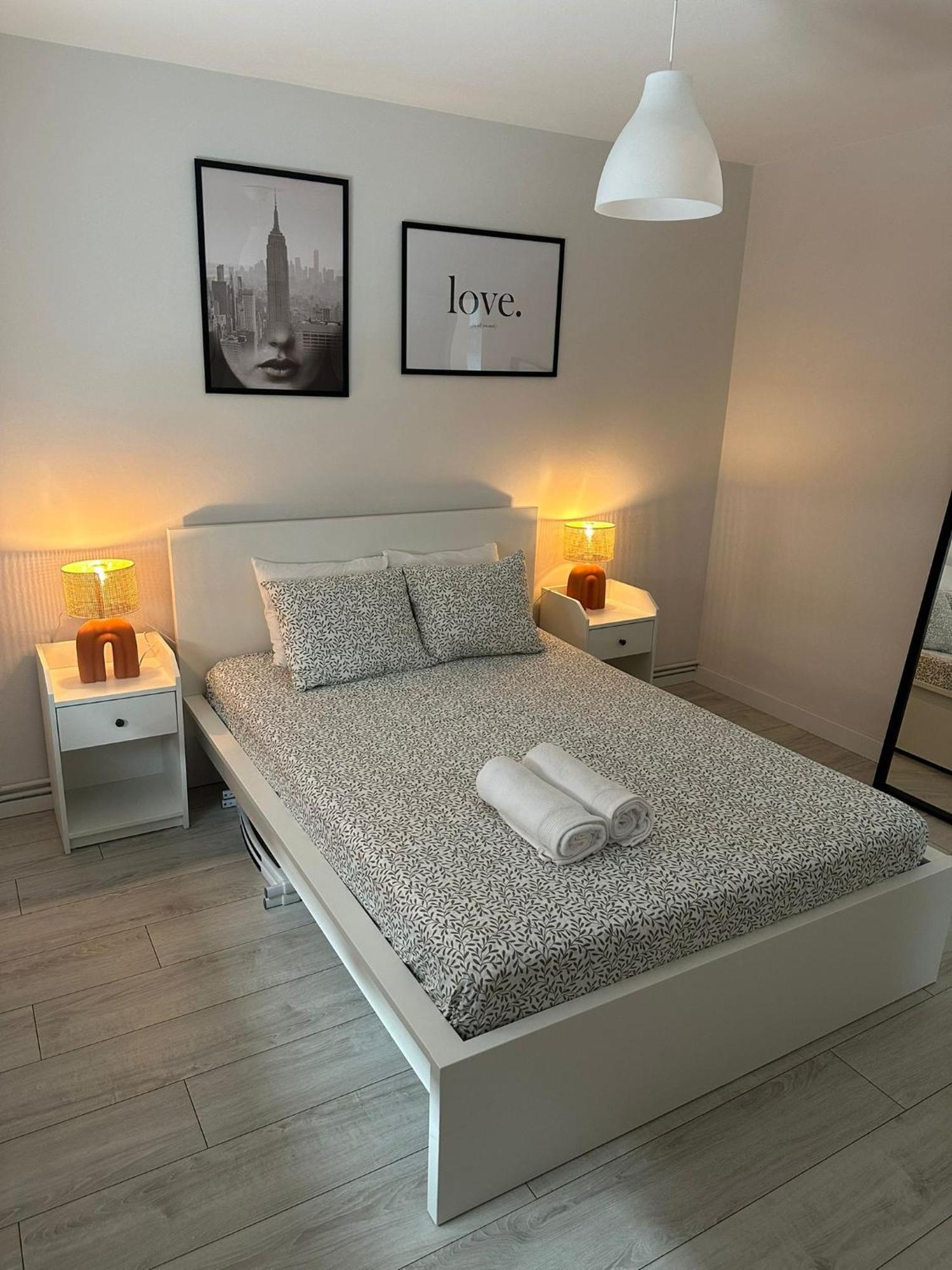 Cozy Flat 5 Mins From The Beach Хихон Экстерьер фото